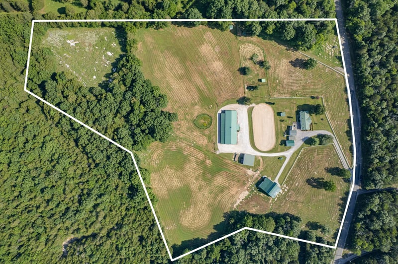 2141 Carpenter Bridge Rd, Columbia, TN 38401