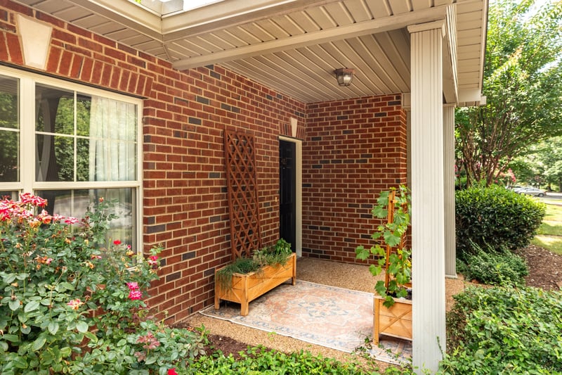 402 Cashmere Dr, Thompsons Station, TN 37179