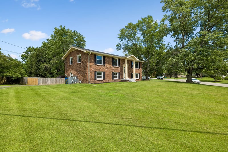306 Grandview Dr, Old Hickory, TN 37138