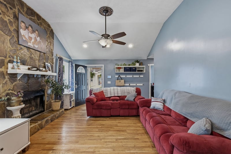 609 Eagle Ct, La Vergne, TN 37086
