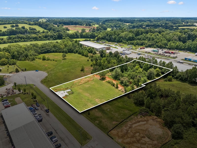 Bradley Dr, Springfield, TN 37172