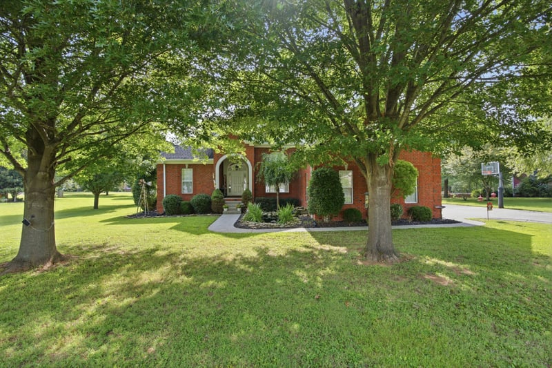 421 Karlee Ct, Lebanon, TN 37087