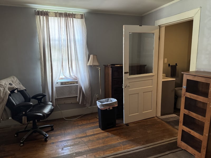 1831 S Main St, Columbia, TN 38401