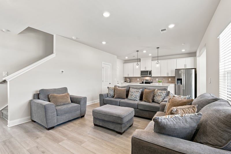 1704 Flora Grv, Hermitage, TN 37076