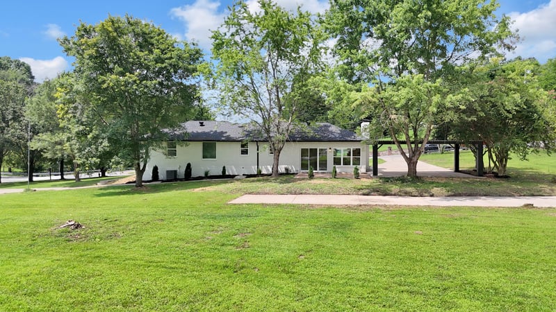 2501 Woodberry Dr, Nashville, TN 37214
