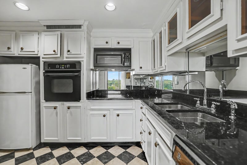 4215 Harding Pike #1011, Nashville, TN 37205