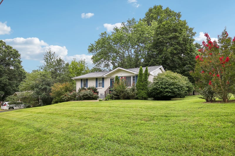 1008 Mayes Dr, Greenbrier, TN 37073