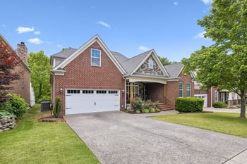 6013 Christmas Dr, Nolensville, TN 37135