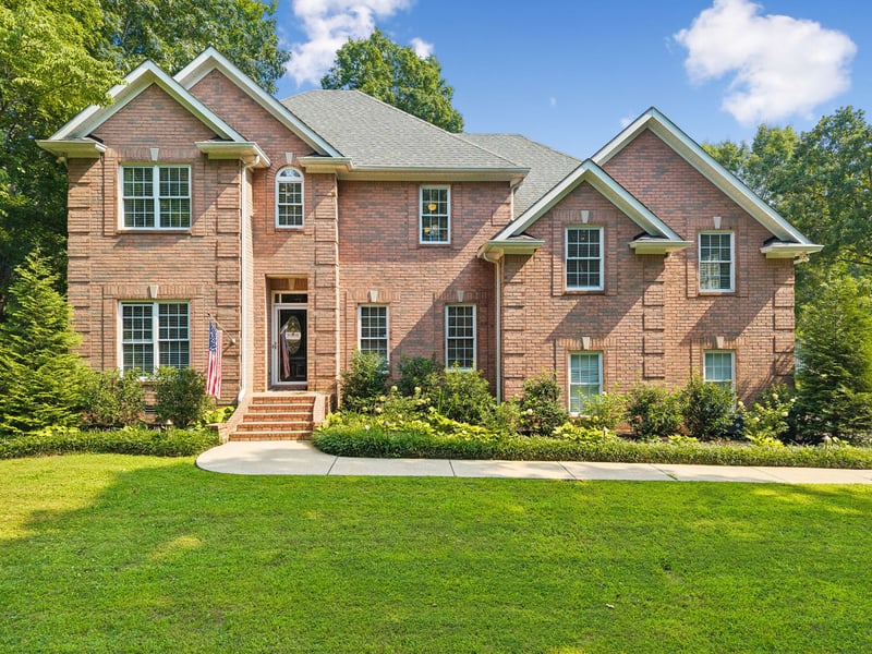 7313 Henry Dr, Fairview, TN 37062