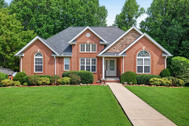 1422 Grassland Dr, Ashland City, TN 37015