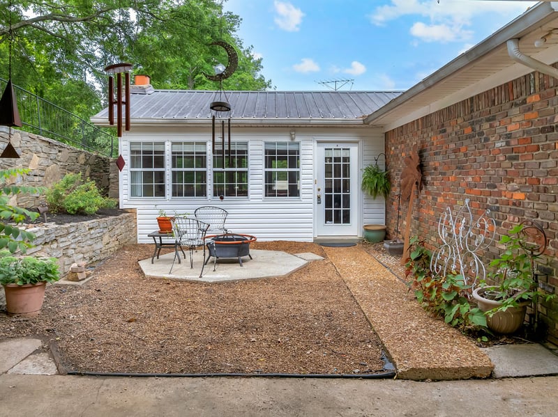 102 Jefferson Dr, Columbia, TN 38401