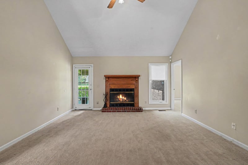 363 Jones Mill Rd, La Vergne, TN 37086