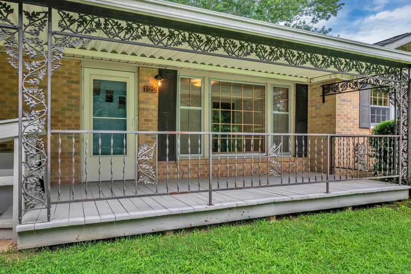 122 Tracy Academy St, Charlotte, TN 37036