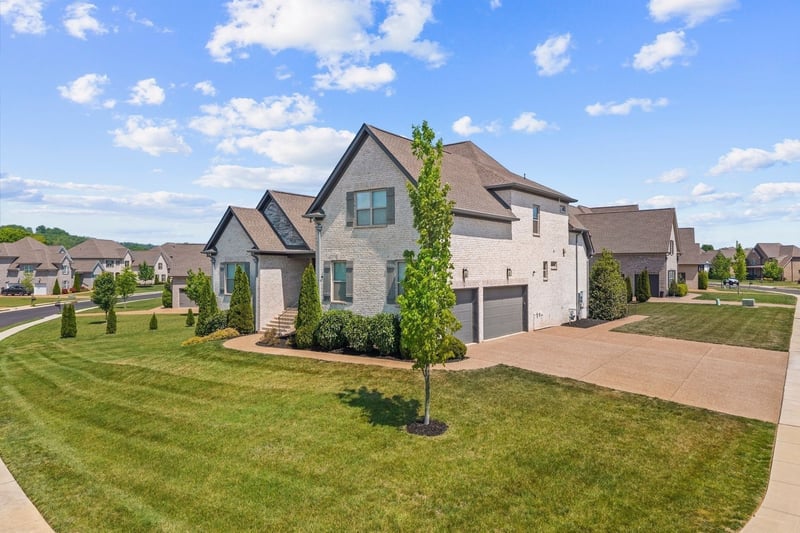 2050 Autumn Ridge Way, Spring Hill, TN 37174