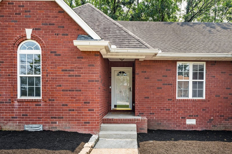 616 Woodland Hills Dr, La Vergne, TN 37086