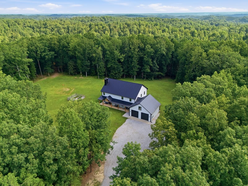 1658 Apache Trl, Pegram, TN 37143