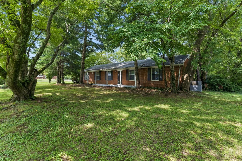 1810 Foxdale Dr, Murfreesboro, TN 37130