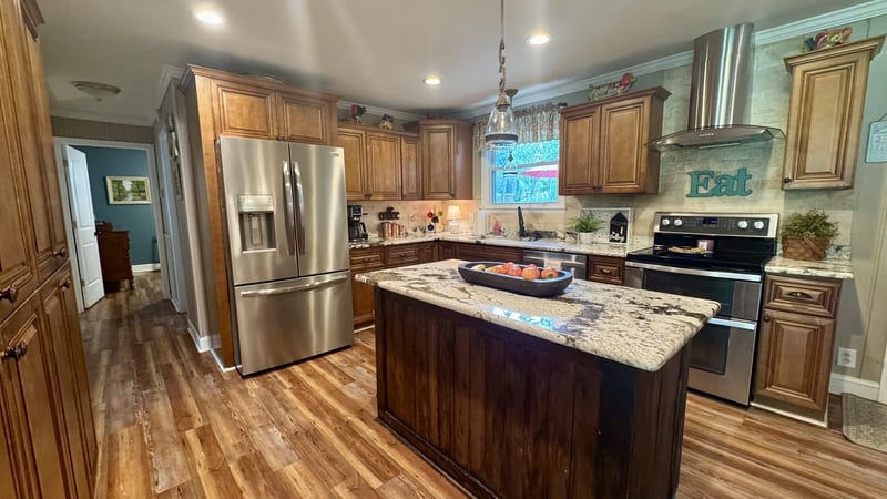 107 La Via Dr, Hendersonville, TN 37075
