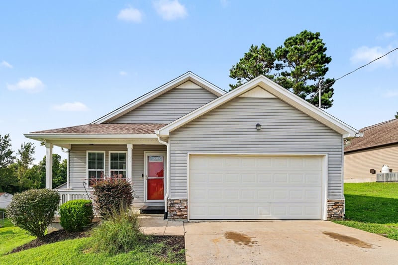 209 Woodsong Ln, Columbia, TN 38401