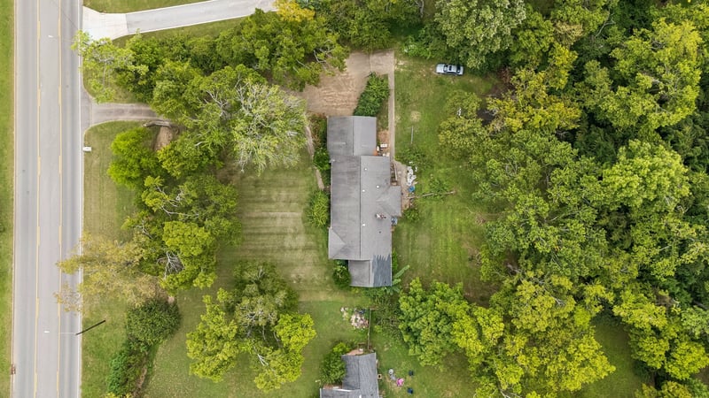 1511 Harding Pl, Nashville, TN 37215