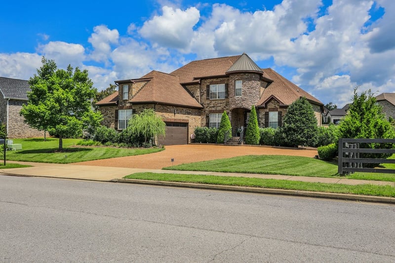 112 Myrtlewood Ln, Hendersonville, TN 37075