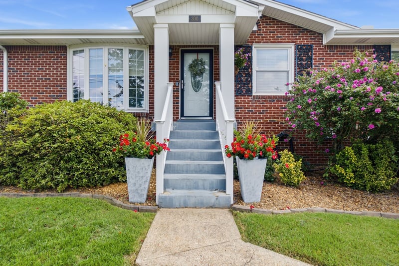 300 Weldon Dr, Hermitage, TN 37076