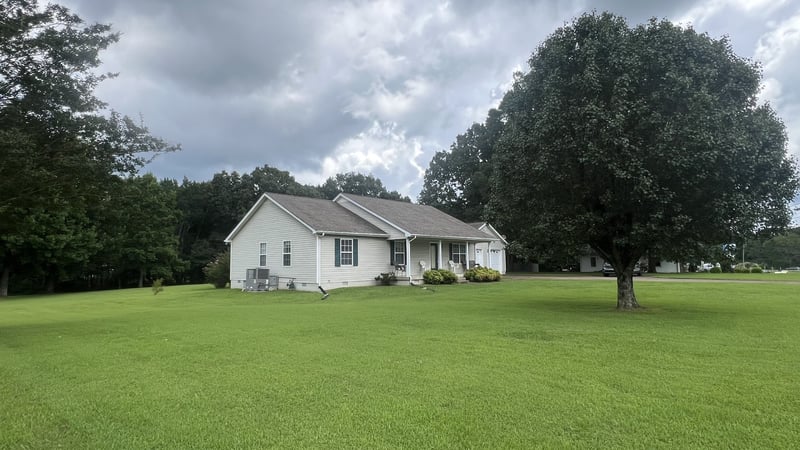 9124 Highway 20 , Summertown, TN 38483