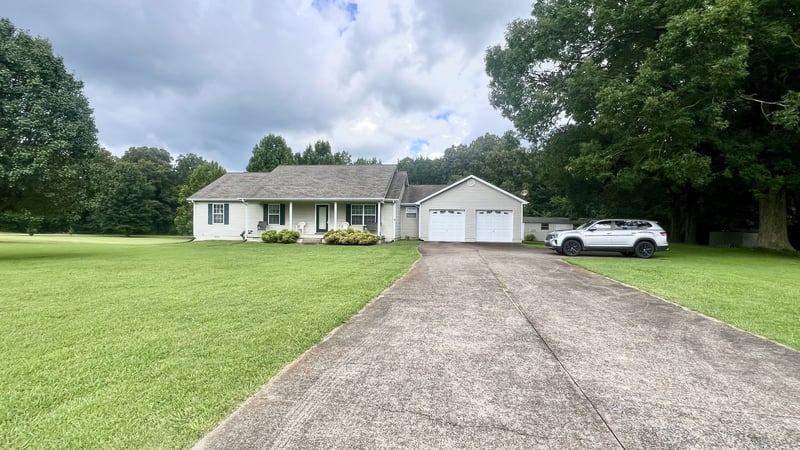 9124 Highway 20 , Summertown, TN 38483