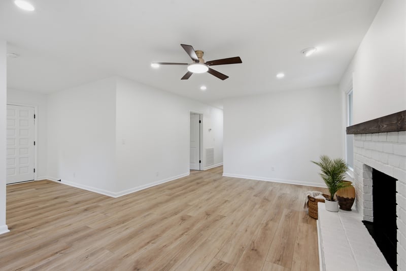 1025 Woodmont Dr, Gallatin, TN 37066