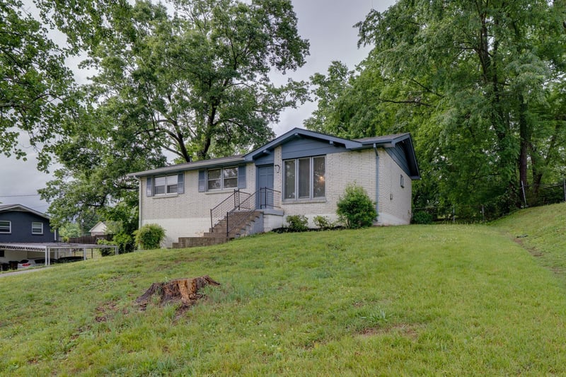 125 Curtis Cross Roads, Hendersonville, TN 37075