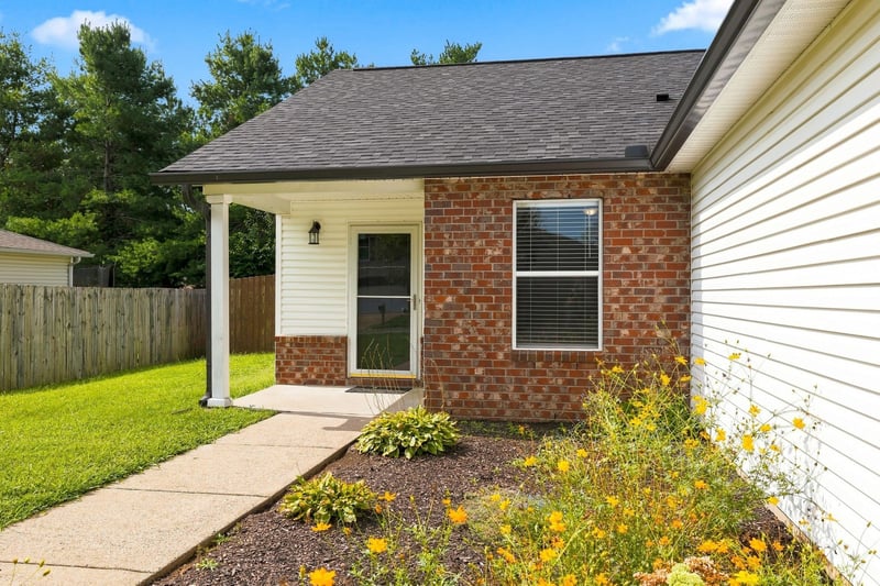 2663 Sutherland Dr, Thompsons Station, TN 37179