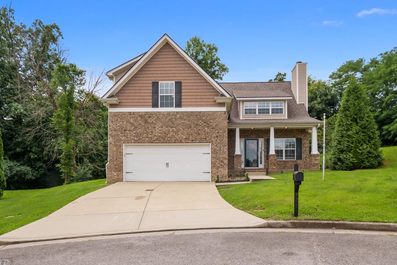 725 Sandbury Pt, Antioch, TN 37013
