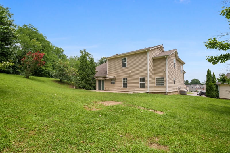 725 Sandbury Pt, Antioch, TN 37013