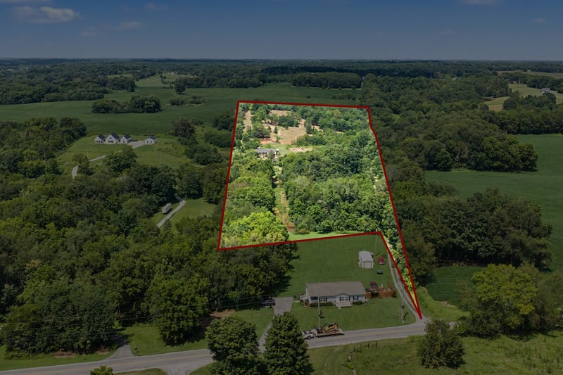 1317 Highway 259 , Portland, TN 37148