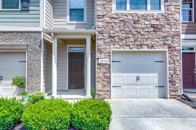 3939 Cannonsgate Ln, Murfreesboro, TN 37128