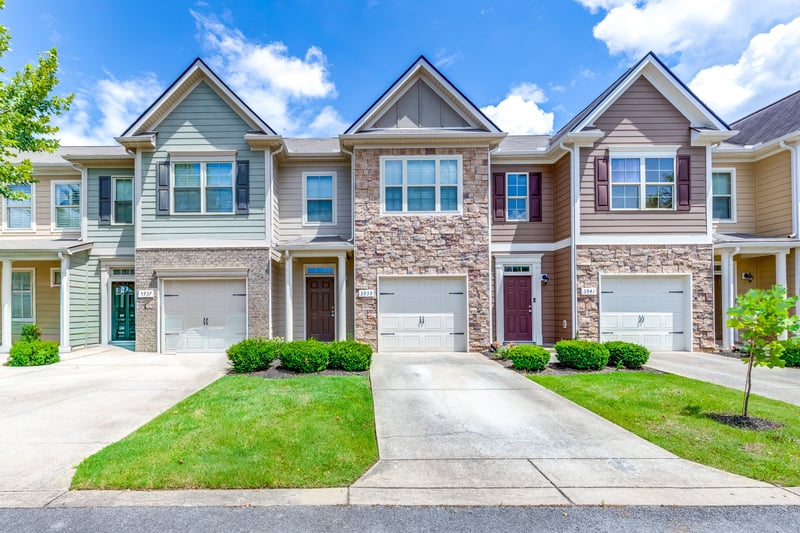 3939 Cannonsgate Ln, Murfreesboro, TN 37128