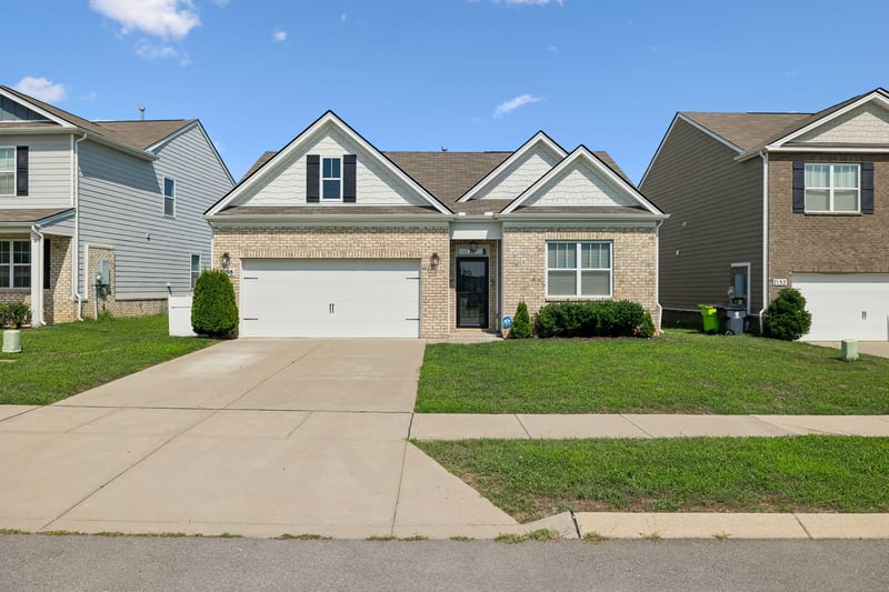 7098 Sunny Parks Dr, White House, TN 37188
