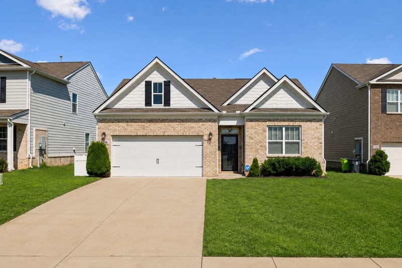 7098 Sunny Parks Dr, White House, TN 37188