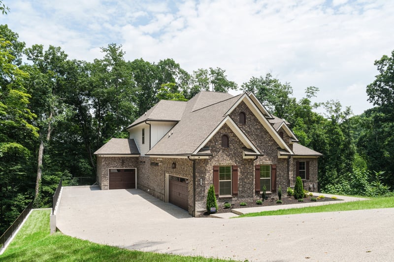 7567 Hallows Dr, Nashville, TN 37221