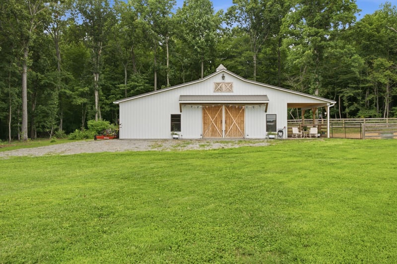 2404 Savage Creek Dr, Springfield, TN 37172