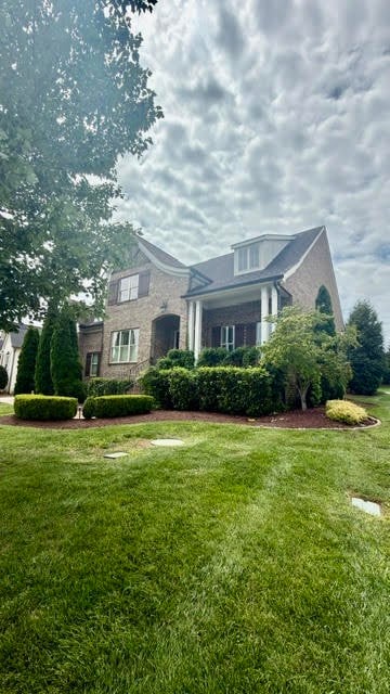 4137 Banner Square Ln, Arrington, TN 37014