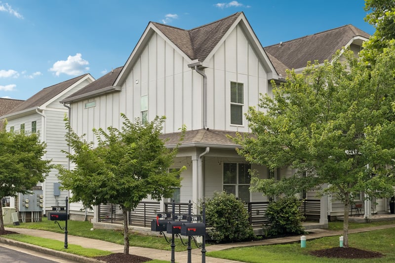 713 Cottage Park Dr, Nashville, TN 37207