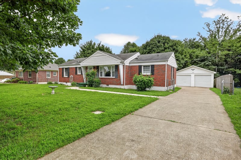 1809 Alpine Dr, Columbia, TN 38401