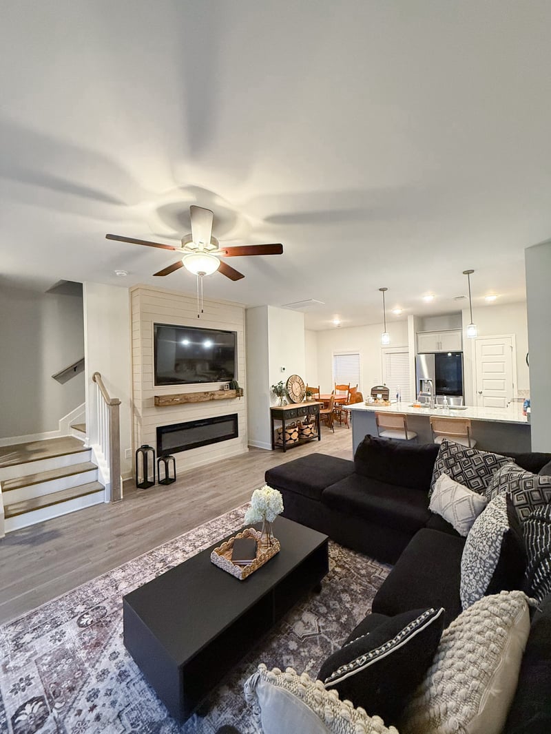 221 Holywell Dr, Gallatin, TN 37066