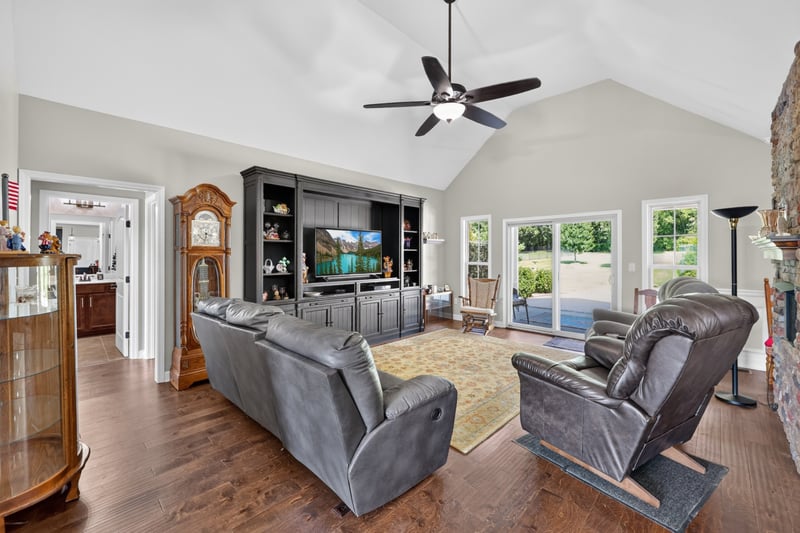 1067 Caballo Trl, Gallatin, TN 37066
