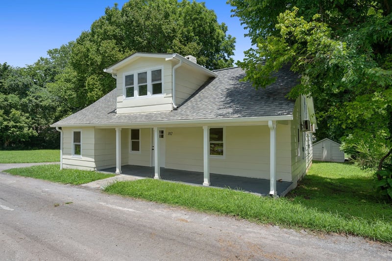 102 Lowe St, Mount Pleasant, TN 38474