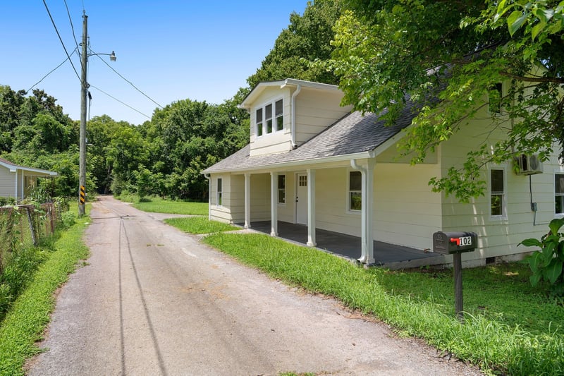 102 Lowe St, Mount Pleasant, TN 38474