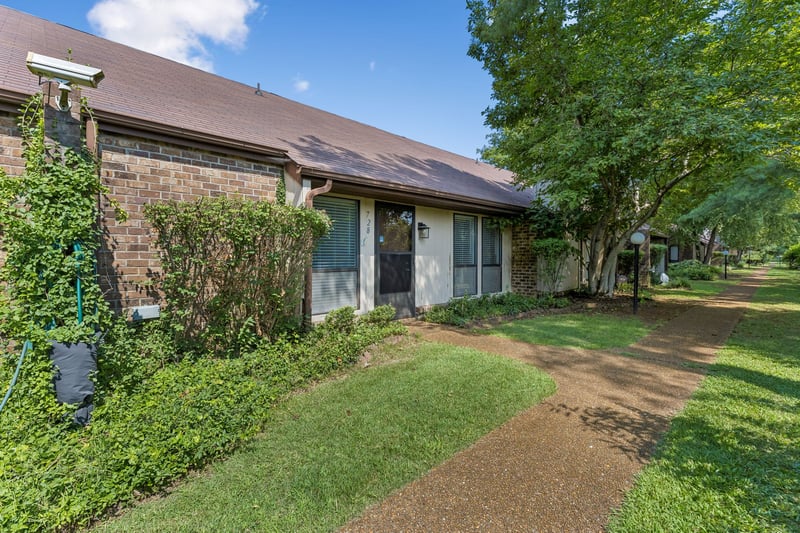 728 Blue Brick Pl, Hermitage, TN 37076