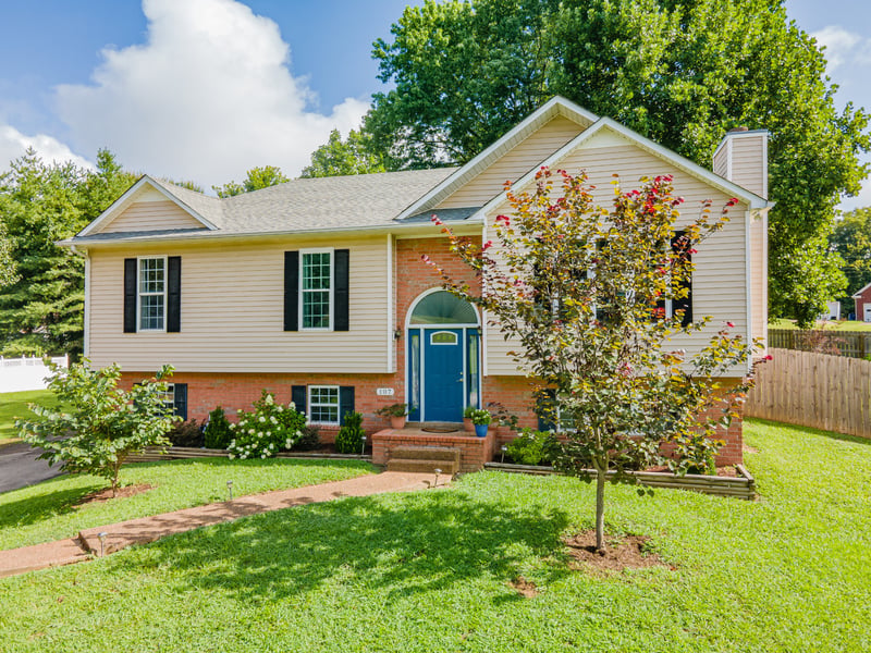 107 Timberland Dr, Columbia, TN 38401