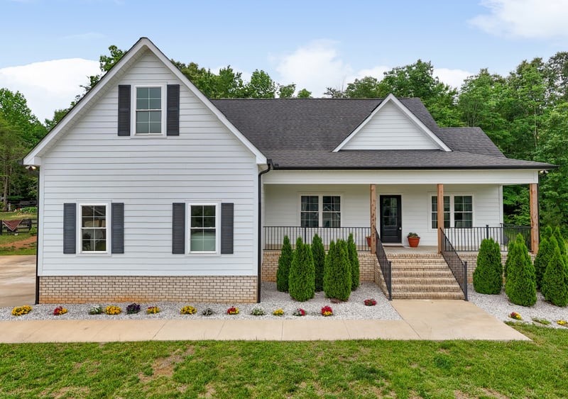 14 Hemlock Cir, Burns, TN 37029